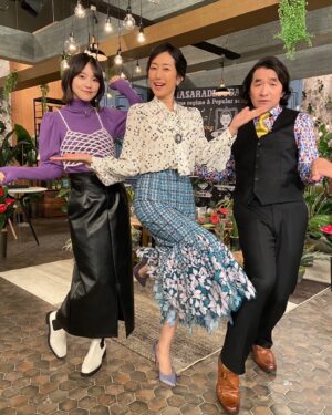 Tae Kimura Instagram - 音楽は
どんな時も
人の心を
癒しますね。

#eテレ 
#木村多江のいまさらですが 
#大人の学び直し
#池田鉄洋　さん
#加藤小夏　さん
#dianashose
#abiste
1/29(月)夜7:30〜

番組で
歌っちゃいました、わたし。
