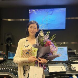 Tae Kimura Instagram - 大好きな番組
「美の壺」チームから
早めのお誕生日を
お祝いして
いただきました。

#美の壺

幸せだなぁ。
いつも
豊かな時間を
くださるこのチームに
感謝です。

嬉しいなぁ。。🌸