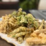 Tae Kimura Instagram - 。 山形からの山菜で 天ぷら。 #うちごはん しかも 揚げてもらって 食べるだけって 最高。 こしあぶら、 こごみ、そして やっぱりたけのこ。 お母さんは 偉大だなぁ。 全ての母たちに 感謝です🌼