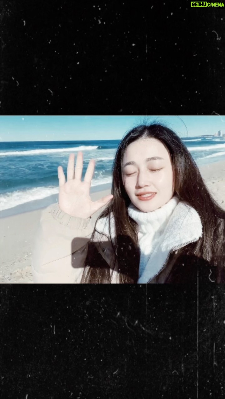 Taemi - 0.9K Likes - 새해 복 많이 받으세요~🥰