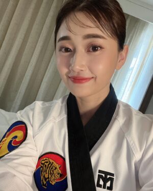 Taemi Instagram - 오랜만에 미국가서 조깅하고 맛있는 것도 먹고 촬영도 하고 인스타도 올리네 😀