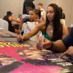 Taila Santos Instagram - Deixando minha marca! 🖊️ - @pedro_disciplina33 @adonirandosantos @glorinha_model - #teamtailasantos🇧🇷 #ufcbrasil #ufc #mma #singapura #familia #esporte #foco #disciplina #Deusnocomando
