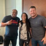 Taila Santos Instagram - Foto de respeito!! 🫡 @mikebisping @dc_mma #ufc #ufcbrasil #mma #brabos #teamtailasantos