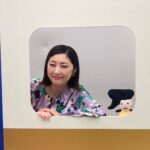 Takako Tokiwa Instagram - 石川テレビ 北陸新幹線第２の開業 ここからつながる未来 北陸新幹が敦賀までつながった記念すべき日に…✨ 本番が始まる前の雑談で石川テレビの稲垣真一アナが仰っていた「なんとかこれを能登に繋げたいんです」の言葉に胸を打たれました😭💦 中継でも、皆さんが心から能登を応援していたことが、印象的でした。 本当にありがとうございました！！ 番組が終わるやいなや…局を飛び出し…金沢駅へ。 輪島の御陣乗太鼓を観に！ 太鼓のリズムと響きがたまらない。 久しぶりに観れてよかった！ そのまま珠洲焼作家の篠原敬さんと、珠洲のギャラリー舟遊びの有加ちゃんとお食事へ。 驚くほどに美味しくて、楽しくて、嬉しくて♫ のんびりお茶なんかもしつつ近況報告も。 素敵な時間でした。 最後は昨年、珠洲市で開催された奥能登国際芸術祭の朗読劇に一緒に出演した珠洲市の高校生3人と夜ご飯へ✨ やっと会えたぁぁぁ😭💦 一緒に笑えるって…こんなに嬉しいんだね。 本当に本当に…大好きな、大切な3人✨ これからも、近況とか聞かせてね♫ @inashinwhite @funa_asobi @muveil_official @shushujojo @yyuiiko @t_i_ban