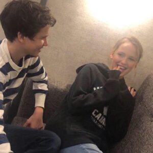 Talitha Bateman Instagram - Trailer shenanigans with this weirdo.😎🤪