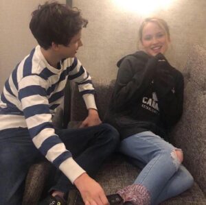 Talitha Bateman Instagram - Trailer shenanigans with this weirdo.😎🤪
