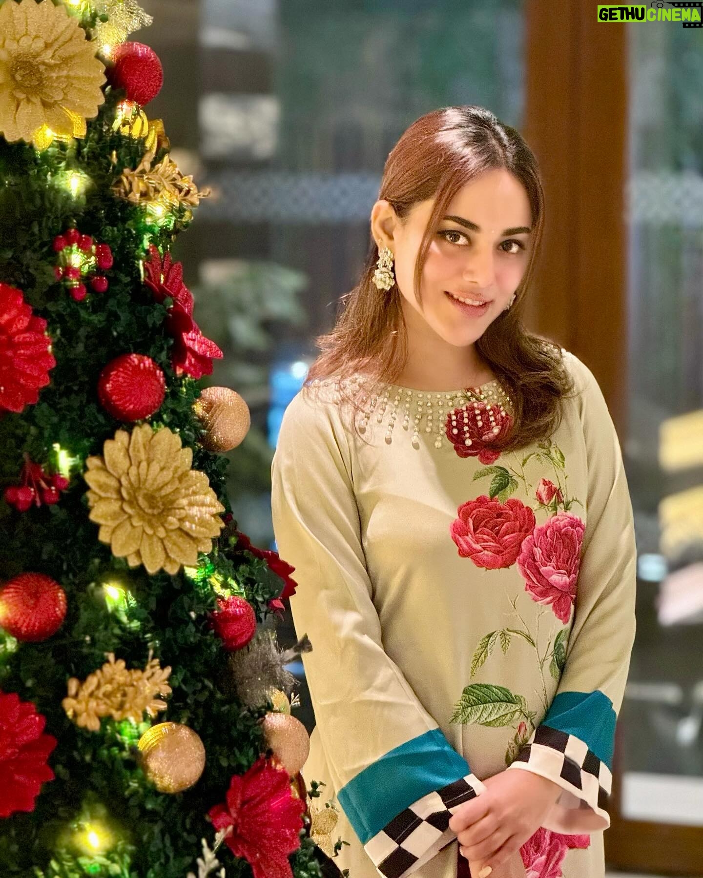 Tama Mirza - 2.4K Likes - @costumiere_ 🫶👗