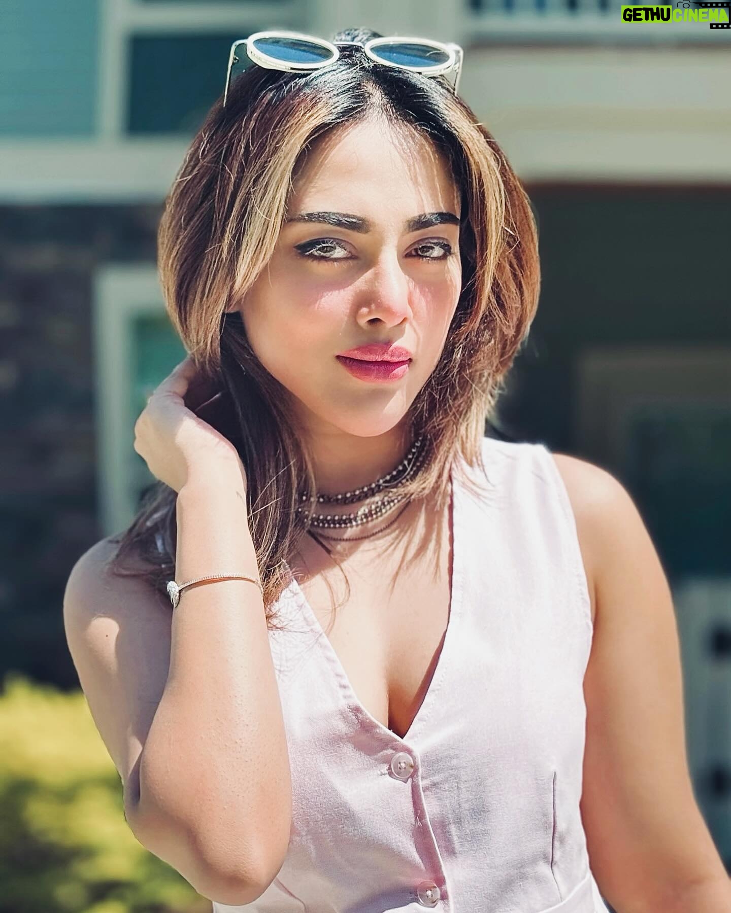 Tama Mirza - 3.5K Likes -