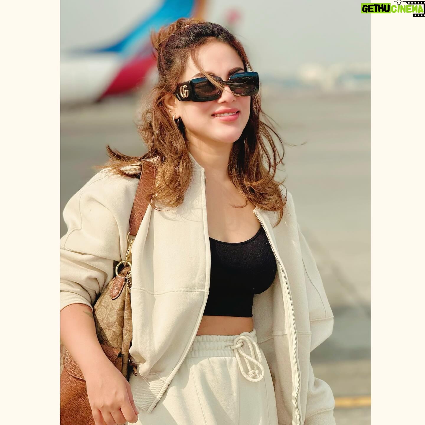 Tama Mirza - 3K Likes -