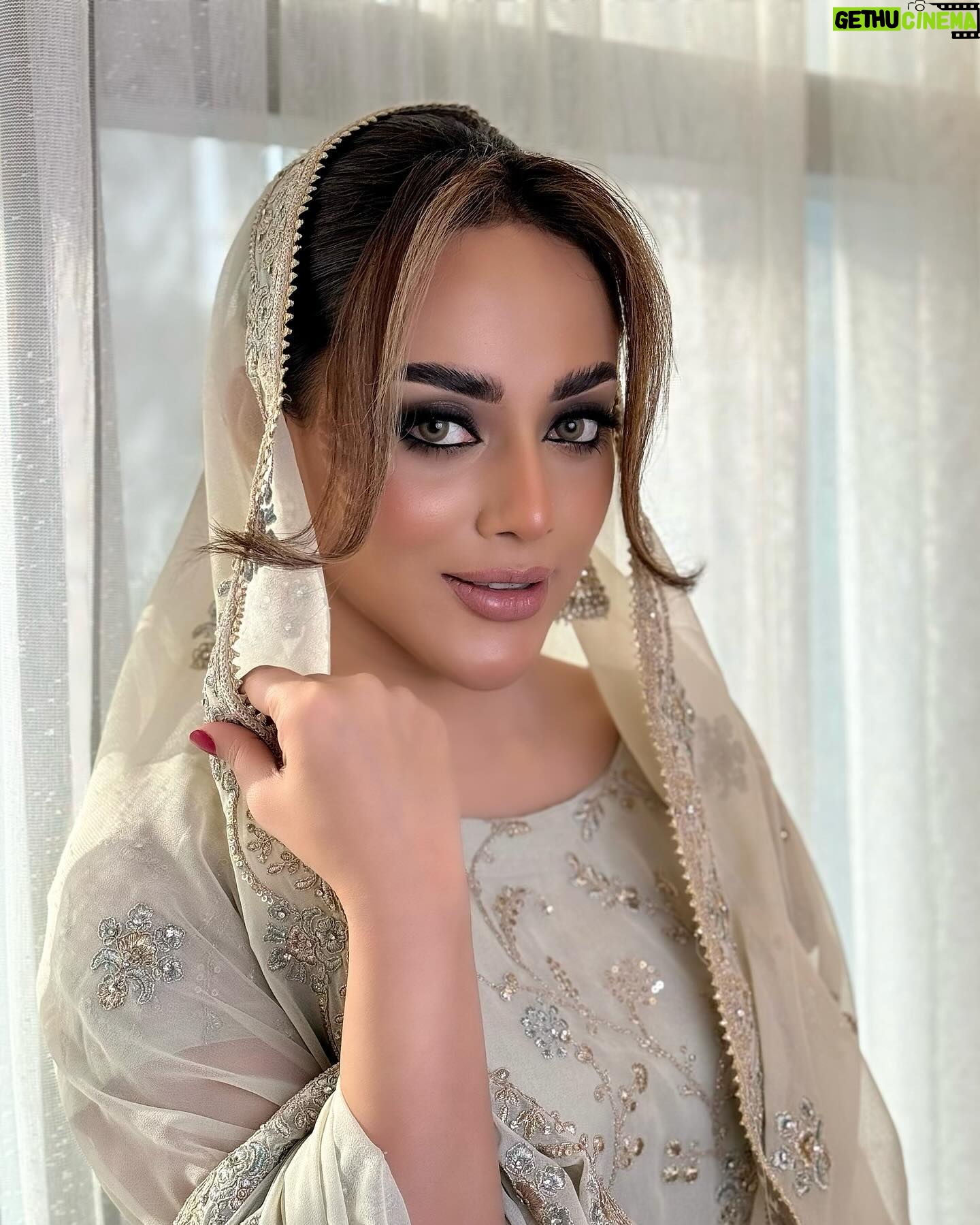 Tama Mirza - 2.2K Likes -