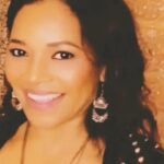 Tamala Jones Instagram - Happy #MemorialDay 🕊🇺🇸 I #honor all of the brave souls and soldiers who served & sacrificed so much for our country. To our #FallenHeroes & their families, I salute you with gratitude. #ThankYou to our #veterans & service members‼️ 🎵 : @springsteen #BruceSpringsteen ‘s #BornInTheUSA ❤️ 🤍 💙 #MemorialDayWeekend #TamalaJones