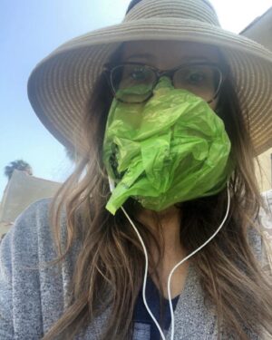Tamara Braun Instagram - This is going back to the early days of the pandemic. I was taking dogs for a walk and forgot my mask so I had to improvise. 😂😂 I think I need professional help. I hope you all find reasons to smile today and laugh. If you need a reason, look at this ding dong here. #love #throwback #mask #improvisation at its best? Worst? Somewhere in between? #smile people.