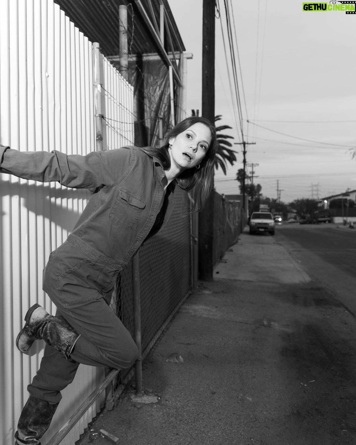 Tamara Braun - 1.7K Likes - It’s the last day of the year. I’m taking a moment to reflect but then I’m looking ahead. New year, new hopes and desires. Well, maybe the same ones… I hope that people are happy and healthy. I hope that we care about and help each other in this life. I hope more joy is spread and there is less pain. I hope that the beautiful qualities of humanity outshine the negative ones. I wish you peace, happiness, good health and love. Lots of love. So long 2021. Looking forward to you, 2022. #happynewyear #love #hope #blackandwhitephotography