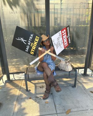 Tamara Braun Instagram - Fighting the good fight. #sagaftra #strike #solidarity
