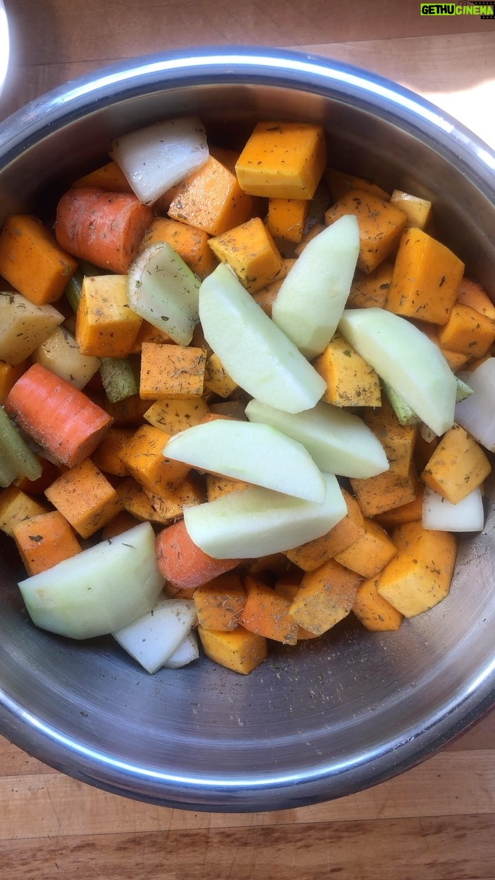 Tamara Braun - 1.5K Likes - It’s Soup Season!
I had fun creating this one last year. I hope you enjoy it as much as my family and loved ones have.
Yum yum yummy Roasted Butternut Squash Soup!! Do not skimp on the herbs!!
Ingredients:
6-7 cups butternut squash cubed
1 1/2-2 tablespoons Olive Oil
1 carrot
2 stalks celery
1/2 medium yellow onion
1 medium Yukon gold potato
1 Granny Smith apple
1 teaspoon dried parsley
1 teaspoon thyme
1 teaspoon sage
3-4 springs fresh Rosemary
1/2 teaspoon sea salt
Sprinkle of black pepper
Head of garlic
2 vegan not chic’n bouillon cubes
6 cups water
Preheat oven to 425
Cut squash, onion, apple, celery, carrot and potato all about the same size and put in large mixing bowl.
Add olive oil, herbs, salt and pepper. Shake up. Add to parchment lined baking tray.
Cut the top off a head of garlic, drizzle with a little olive oil. Add to tray.
Bake at 425 for 30-40 minutes or until tender.
While veggies are roasting…
Add 6 cups of water to a large pot. Add bouillon cubes and let dissolve. If you forgot to add rosemary to tray like I did, add it to pot.😉
When veggies are done roasting remove garlic. Add other veggies to the soup. Squeeze out garlic into soup. I used about 5 cloves. Save some butternut squash and extra garlic aside for garnish if you’d like. Use inversion blender to blend!
Ladle it up. Add some roasted squash and rosemary to the top bc it’s fun and pretty. If you like a little kick sprinkle some red chili flakes on top. Don’t overpower it though. Serve. Share. Enjoy. Goes great with the focaccia bread from my earlier reel.
Pa Ed says, “mmmm, it’s gooooooood!” And I concur. Happy dance worthy for sure!
#plantbased #soup #vegan #recipe#butternutsquashsoup #healthy #veggies #delicious #justeatit #tryityoumightlikeit #happy #dance #enjoy #share #bekind #yum #mmmmm #love