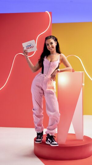 Tamara Dhia Instagram - Episode 1 for @ebaysneakers “Love Kicks?” is officially live! This was so fun to shoot and a lot of incredibly talented people worked hard to bring this to life! Click the link in my bio to watch and see if you have what it takes to beat these contestants 🔥 #ebaypartner #lovekicks