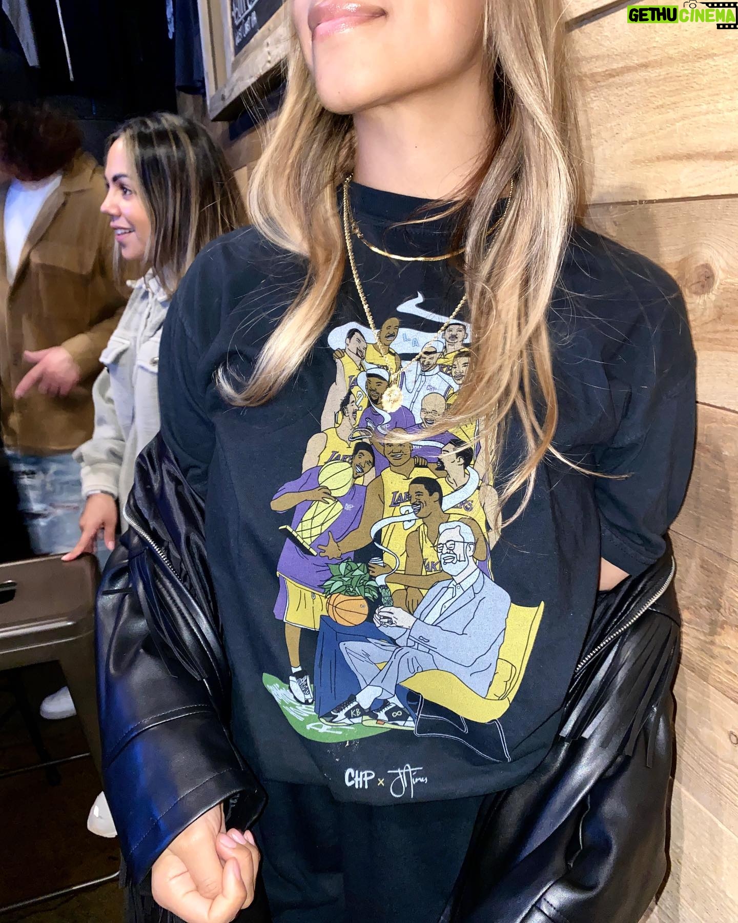 Tamara Dhia - 3 Likes - laker girls forever 💜💛💜