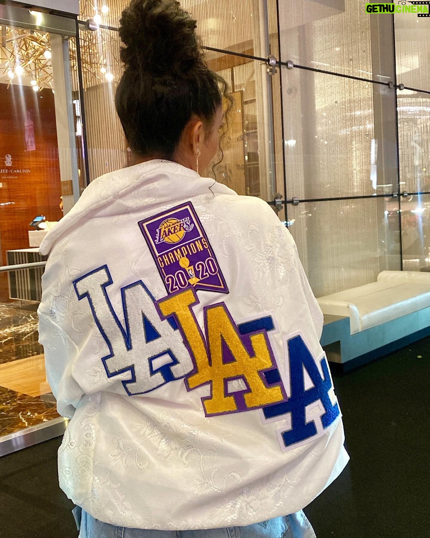 Tamara Dhia - 3 Likes - laker girls forever 💜💛💜