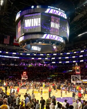 Tamara Dhia Instagram - last night’s LakeShow 💜💛