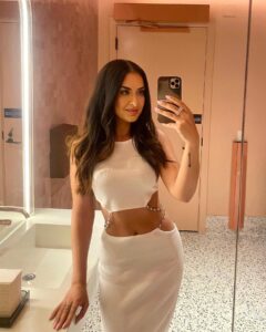 Tamara Dhia Most Liked Photos and Posts