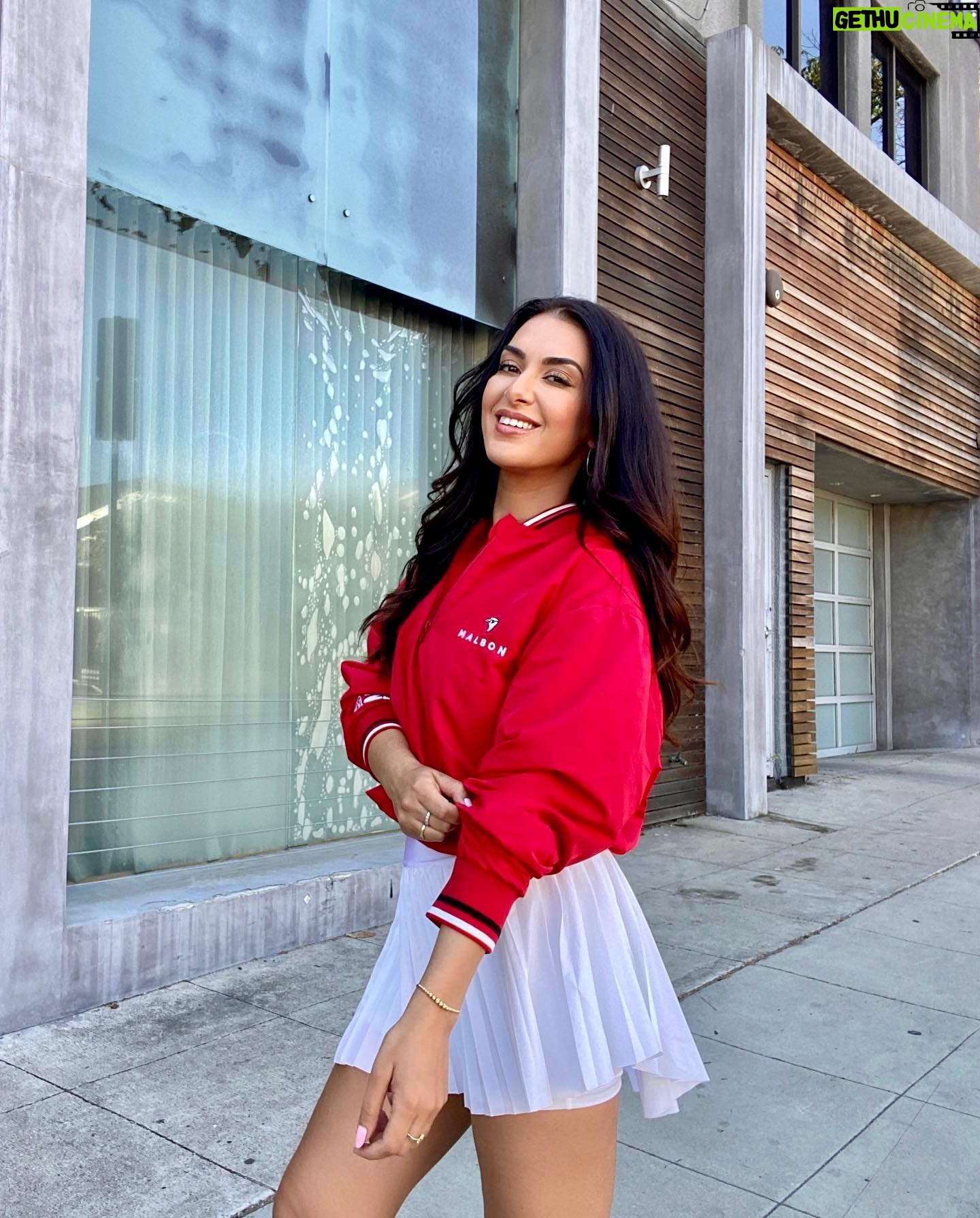 Tamara Dhia - 3 Likes - wanna play? ❤️