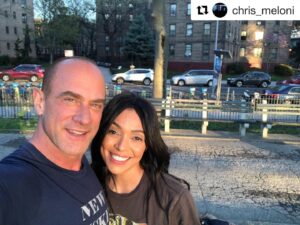 Tamara Taylor Instagram - Smiles all around, ‘cause tonight’s the night!! 💥 Law&Order #organizedcrime @nbc 

#Repost @chris_meloni with @get_repost
・・・
Me n @iamtamarataylor enjoying the sunset before #organizedcrime action @nbc