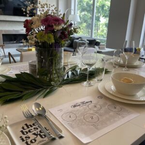 Tamara Taylor Instagram - Absolute PERFECTION✨

Repost from @daniellemonetruitt
•
#LatePost I love me a good Brunch! Especially with good people. I mean... EVERYTHING was PERFECT!!! Just excellence all around and so much FUN!!
.
.
.
Thanks for asking me to host @k_pari 🥰😍. I haven’t had the opportunity to decorate and host anything in SO long.
.
.
.
@kenplush your wine tasting experience was so bomb!!! Thank you!! And the gift baskets by @dashdiva13 😍😍😍!!!