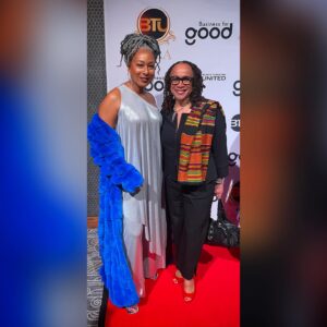 Tamara Tunie Instagram - Oh what a NIGHT it was at @blacktheatreunited’s inaugural Gala! More to come… 

Wearing: Norma Kamali @normakamali 
Hair makeup: Tamara Tunie ✨
Stylist: Tamara Tunie ✨

Swipe for a quick snapshot with #LAWandORDER alumna and dearest “sister-friend” S. Epatha Merkeson❤️

#btugala2023 #btugala #aboutlastnight 

#nonprofitorganization #blacktheatreunited