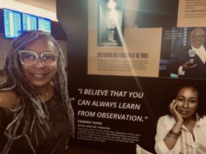 Tamara Tunie Instagram - Nothing like showing up at the airport at the “butt-crack of dawn” and being greeted by YOURSELF!!!
Thank you @pitairport #pittsburghinternationalairport @cmudrama #cmudrama @cmuniversity #Carnegie-MellonUniversity @pittsburghsteelers #steelernation.