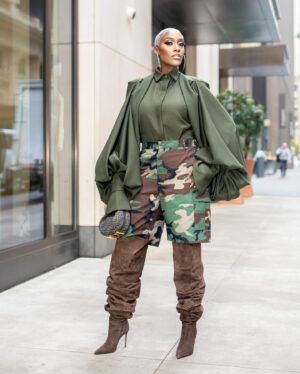 Tamara 'Taj' Johnson-George Instagram - Queens of R&B press tour👸👸👸👸👸👸!

N E W Y O R K C I T Y’ S  F I N E S T👑

Get your tkts 🥰😘

Styled by: @stylistjbolin 
Makeup: @Makeupbyawest_
Hair: @stephstylzz
Assistant stylist: @_mekstyles_
Photographer: @mo_storyteller
Tailor: @antlamour

Shoutout to @missjonesofficial and @947theblock
