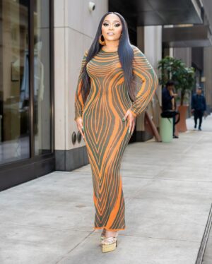 Tamara 'Taj' Johnson-George Instagram - Queens of R&B press tour👸👸👸👸👸👸!

N E W Y O R K C I T Y’ S  F I N E S T👑

Get your tkts 🥰😘

Styled by: @stylistjbolin 
Makeup: @Makeupbyawest_
Hair: @stephstylzz
Assistant stylist: @_mekstyles_
Photographer: @mo_storyteller
Tailor: @antlamour

Shoutout to @missjonesofficial and @947theblock