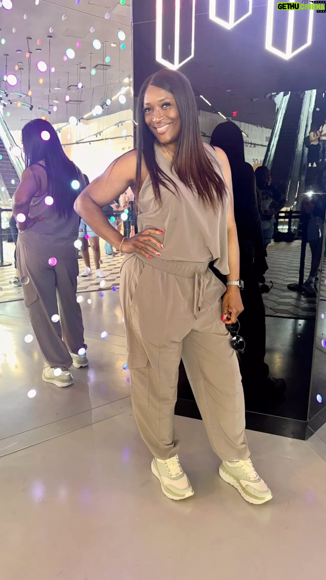 Tamara 'Taj' Johnson-George Instagram - After flying all the from Cashville to Las Vegas for NOTHING, my girls and I decided to have some funš„. We had a ball at the Museum of Illusions. Thanks to my girls @thenicolebatson, @r.hiannnn, and @jashellsonara, my Lovers and Friends Fest weekend wasn't a waste of timeš«¶. #loversandfriends #mygirls #fyp #swv #nothing #canceled #museum #illusions