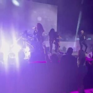 Tamara 'Taj' Johnson-George Instagram - KaBoom!!! T-Roni stepped in the room🔥!

#swv #wutang #wutangclan #wutangforever #remix #fyp #taj 

Video credit:  @i_am_krystelnicole