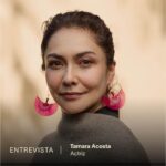 Tamara Acosta Instagram - 🎙️ Entrevista | Tamara Acosta 🎭📺 “A las tiendas Artesanías de Chile voy de manera obsesiva”, nos confesó @tamaraacostazambra en entrevista. Conoce la fundación desde sus inicios, allá por el 2002, cuando aún estudiaba en la escuela de teatro en barrio Bellavista, muy cerca de donde estaba su primera tienda📍 La actriz de cine, teatro y televisión mantiene un vínculo emocional con piezas hechas a mano desde su infancia: “no sólo hay una calidad distinta de las piezas hechas a mano, sino que también hay una historia, dedicación, amor, distintos valores que una producción en serie”. Te invitamos a leer la entrevista completa en el link de nuestro perfil 🌐📱💻 📷 Créditos: @lygonz