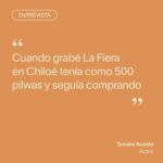 Tamara Acosta Instagram - 🎙️ Entrevista | Tamara Acosta 🎭📺 “A las tiendas Artesanías de Chile voy de manera obsesiva”, nos confesó @tamaraacostazambra en entrevista. Conoce la fundación desde sus inicios, allá por el 2002, cuando aún estudiaba en la escuela de teatro en barrio Bellavista, muy cerca de donde estaba su primera tienda📍 La actriz de cine, teatro y televisión mantiene un vínculo emocional con piezas hechas a mano desde su infancia: “no sólo hay una calidad distinta de las piezas hechas a mano, sino que también hay una historia, dedicación, amor, distintos valores que una producción en serie”. Te invitamos a leer la entrevista completa en el link de nuestro perfil 🌐📱💻 📷 Créditos: @lygonz