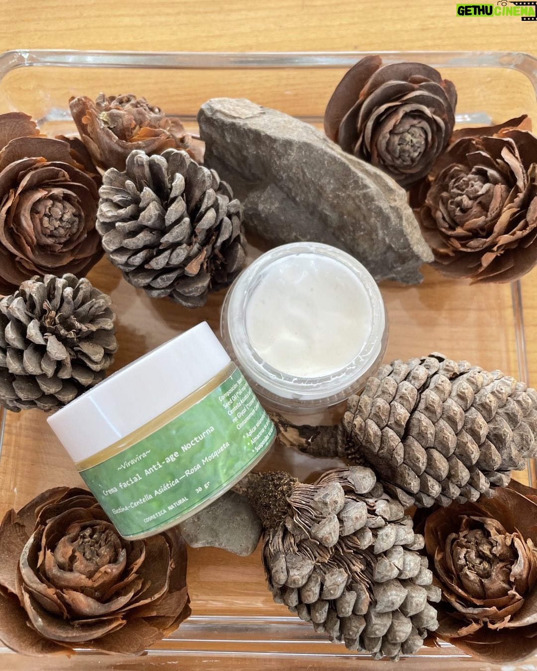 Tamara Acosta Instagram - Me llego este regalo de @viravira_cosmeticanatural Echas con mucho cariño y puros ingredientes naturales!!!! Arriba los emprendimientos femeninos!!!!!