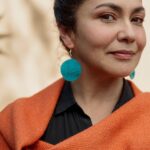 Tamara Acosta Instagram - 🎙️ Entrevista | Tamara Acosta 🎭📺 “A las tiendas Artesanías de Chile voy de manera obsesiva”, nos confesó @tamaraacostazambra en entrevista. Conoce la fundación desde sus inicios, allá por el 2002, cuando aún estudiaba en la escuela de teatro en barrio Bellavista, muy cerca de donde estaba su primera tienda📍 La actriz de cine, teatro y televisión mantiene un vínculo emocional con piezas hechas a mano desde su infancia: “no sólo hay una calidad distinta de las piezas hechas a mano, sino que también hay una historia, dedicación, amor, distintos valores que una producción en serie”. Te invitamos a leer la entrevista completa en el link de nuestro perfil 🌐📱💻 📷 Créditos: @lygonz