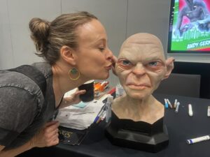 Tami Stronach Instagram - At Liverpool ComicCon! May the fourth be with you! Am I doing this right?

#TamiStronach #StarWars #maythe4thbewithyou #NeverEndingStory #liverpoolcomiccon