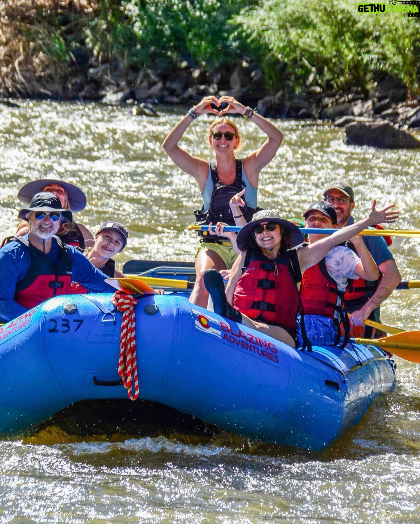 Tami Stronach - 1.2K Likes - Getting out of the city and into natureāļø Feeling very grateful to be sharing these last moments of summer with family and friends, and to be hiking, stretching and dancing just 3 months after my knee surgery!
PS. The white water rafting was scarier than youād think š
#tamistronach #theneverendingstory #childlikeempress #aspen