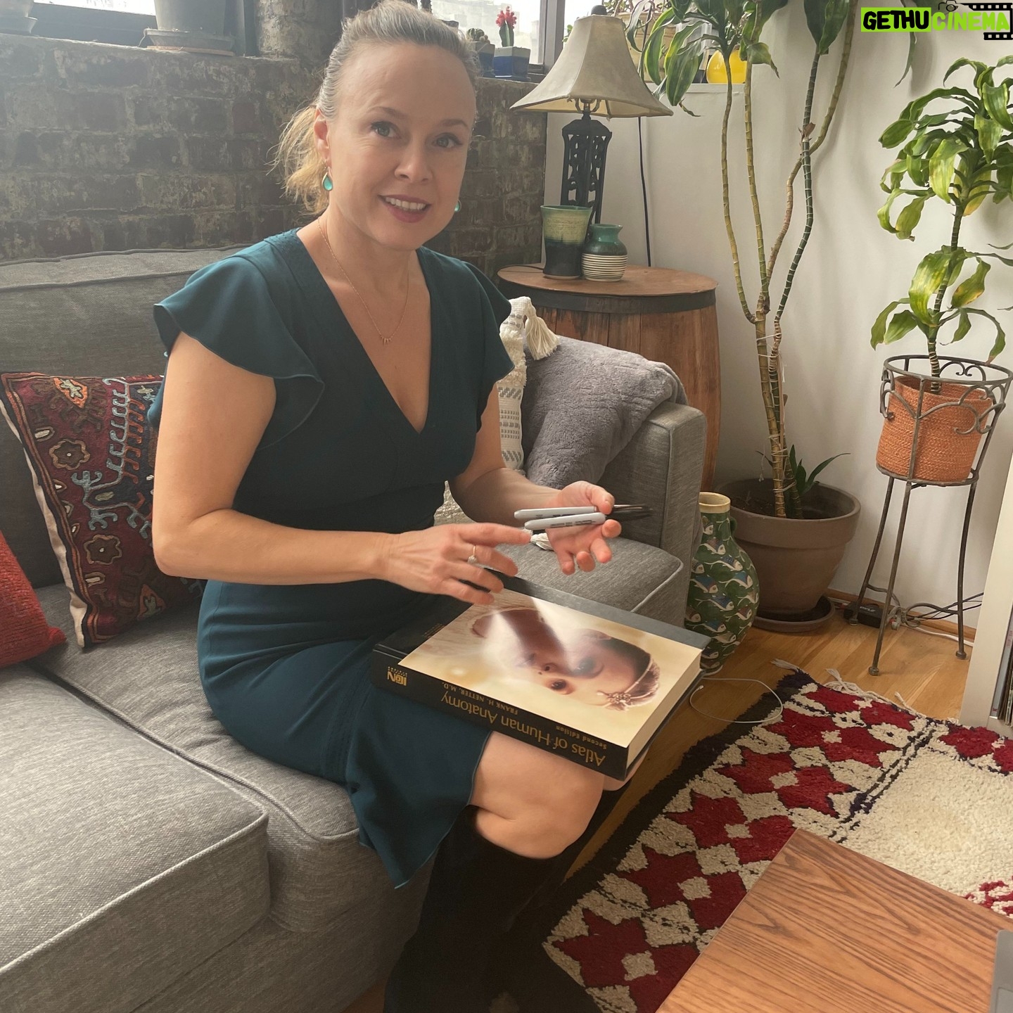 Tami Stronach - 1.1K Likes - New batch of photos finally due in today!
#thechildlikeempress #theneverendingstory #fantasy #fantasyfilm #80sfilm #moonchild #neverendingtami #etsy