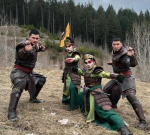 Tamlyn Tomita Instagram - 🪨🌊🔥💨
🪭🪭🪭🪭🪭🪭🪭
🙏🏼Repost from @darlenepineda_ and her FAN-tastic sisterhood of #KyoshiWarriors and the band of brothers who comprised the AMAZING stunt teams that made us all believe we could fight and fly with fierce ferocity for @avatarnetflix !

So very many thanks and bows of gratitude to this incredible band of Woman Warriors who kicked Fire Nation-ass! 🙏🏼🙏🏼🙏🏼