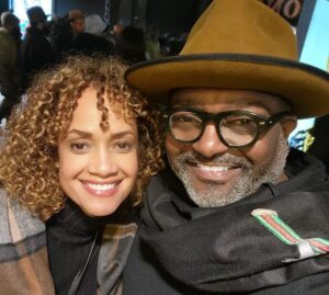 Tammy Townsend Instagram - With publicist and friend @taroue at the @artbeatsandlyrics exhibit last night. So many incredible artists. Thank you @jason_mimms for the VIP treatment. You really took care of us!❤️