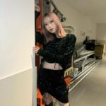 Tanakaga Instagram - 久しぶりにギラギラ衣装着てテンアゲです。 妊婦でもやっぱり派手なのが好きです。