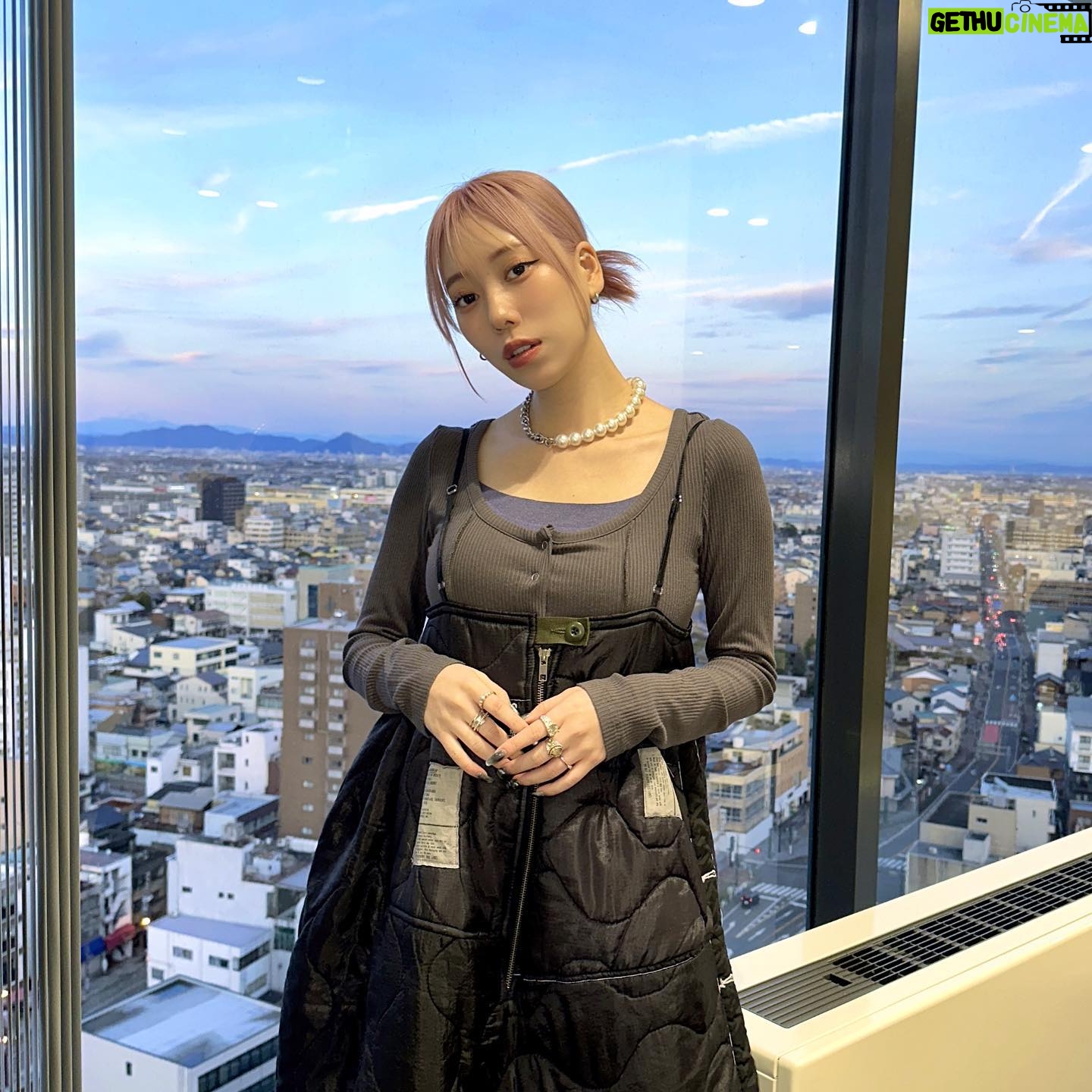 Tanakaga Instagram - いつもはタイトが多いけどたまにはふんわりしたシルエットも着たくなるんよな〜〜〜