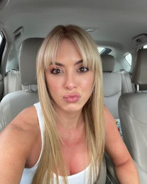 Tanea Brooks Instagram - Have an ooogum booogum day! 😘 Keep it light, stay grateful.