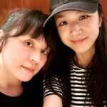 Tang Wei Instagram – 没记错的话，我们认识30年啦！这回见，你还是原来的那个你，我也还是原来那个我，都没变过，真好！
