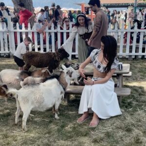 Tania Raymonde Instagram - drank meade braved a maze chilled w goats curtsied like maidens and basically went medieval as F at Ren Faire with @imdanadelorenzo