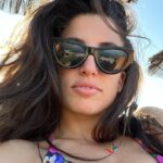 Tania Raymonde Instagram – mai • santa giulia • lumière déclinante • moustiques • crème solaire • bonheur