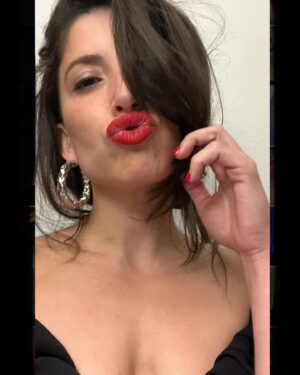 Tania Raymonde Instagram - Pace e Salute 2024