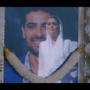 Tanisha Mehta Instagram - Kuldeep ki maut ke baad toot pada hai Heer par dukhon ka pahaad, ab kaise karegi woh aane waali mushkilon ka saamna? Dekhiye #IkkKudiPunjabDi, har roz, shaam 7 baje, sirf #ZeeTV par aur kahin bhi kabhi bhi @zee5shows par.
 
#Heer #Promo